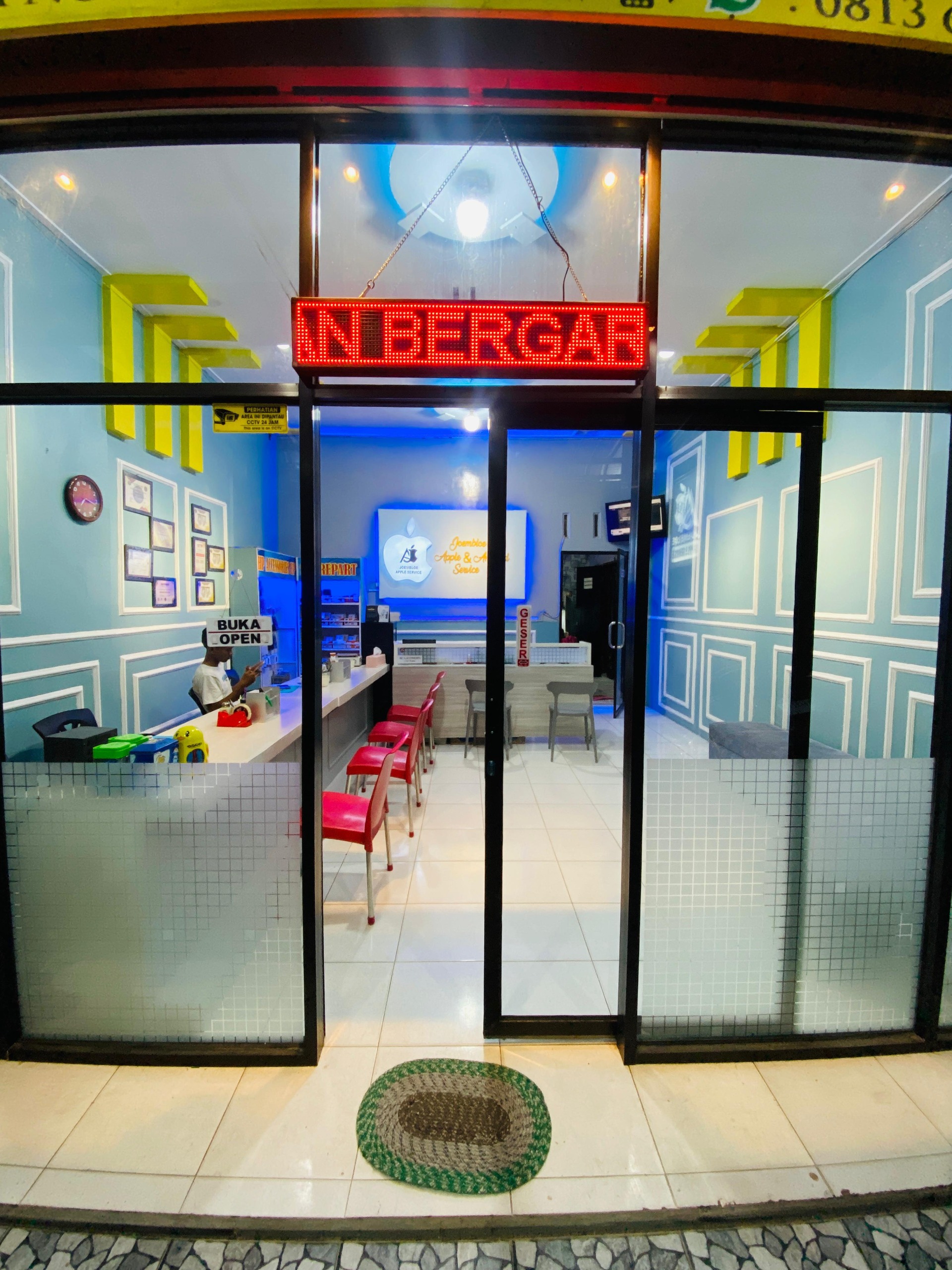 Toko Joembloe Ponsel - Spesialis Perbaikan iPhone di Perbaungan